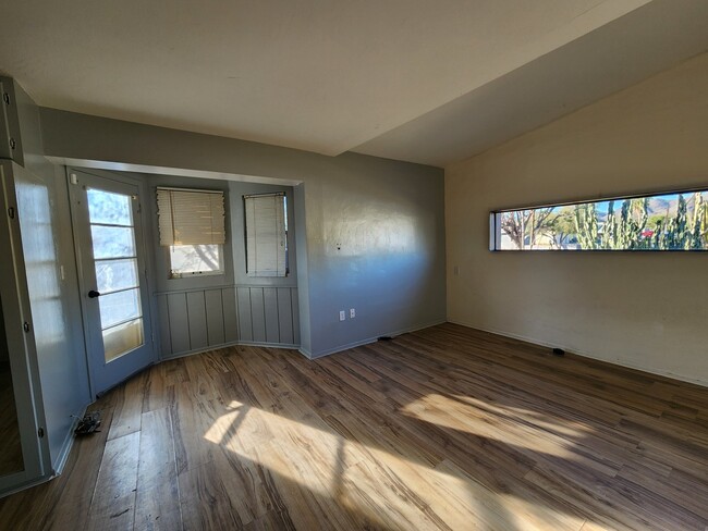 Photo - 201 E Alice Ave
