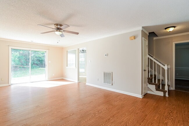 Photo - 8129 Vermilion Dr