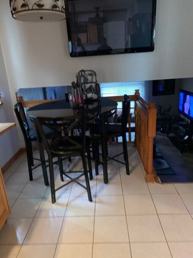 Photo - 14423 Sanderson Ave