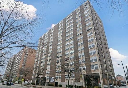 Building Photo - 3033 N Sheridan Rd