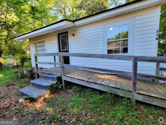 Building Photo - 210 Highland Dr Rental
