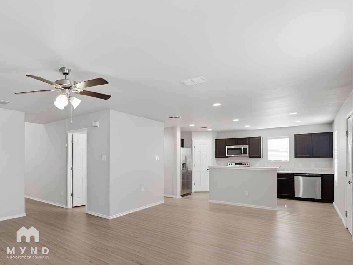 Photo - 9425 Apple Ridge Ln