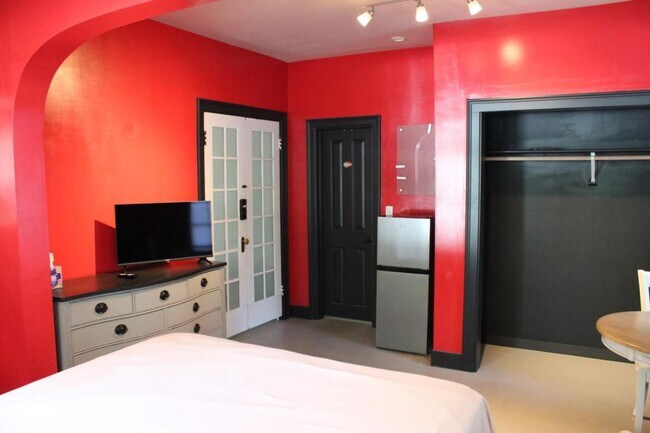 Photo - 2812 N Washington St