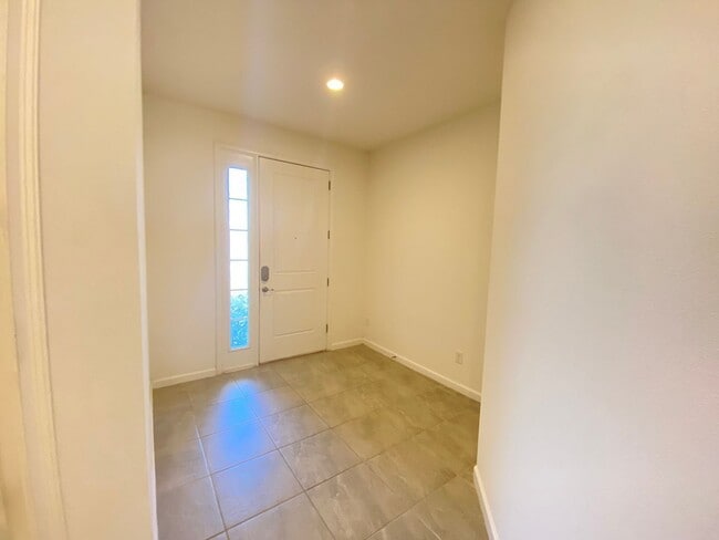 Photo - 1273 Hendon Lp