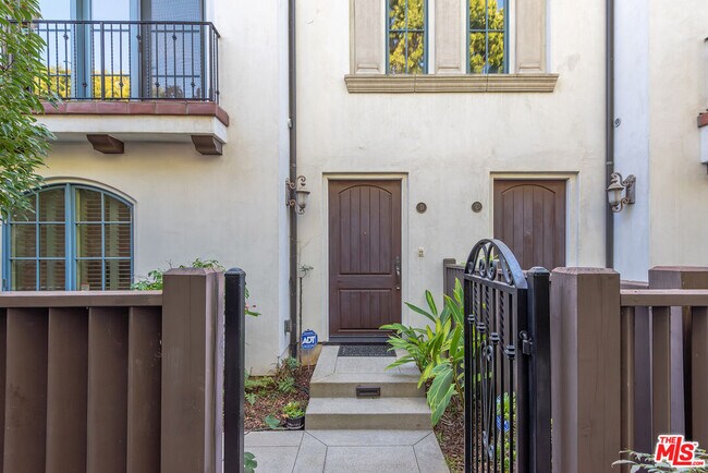 Photo - 1619 Artesia Blvd