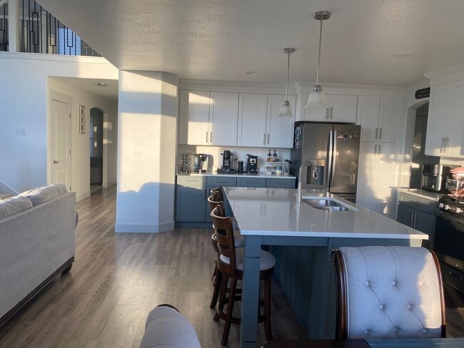 Photo - Lovely Home For Rent In Saratoga Springs, UT