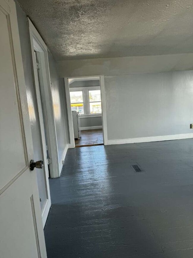 Photo - 25TH ST Unit #3