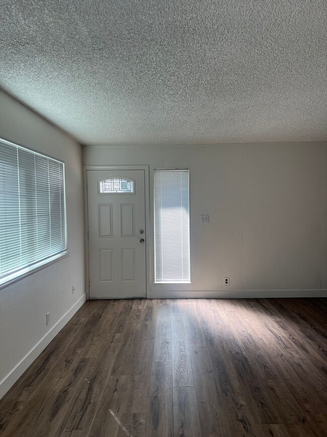 Photo - UPDATED 2 BEDROOM CONDO w/ 1 CAR GARAGE!!