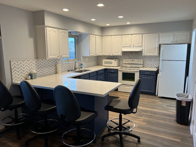 Photo - 1324 W 13th St