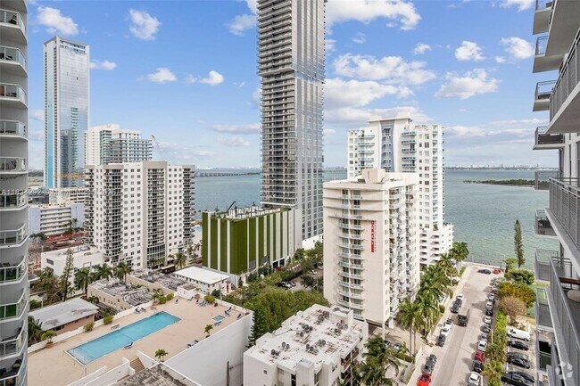 Building Photo - 2150 N Bayshore Dr Unit 2409 Rental