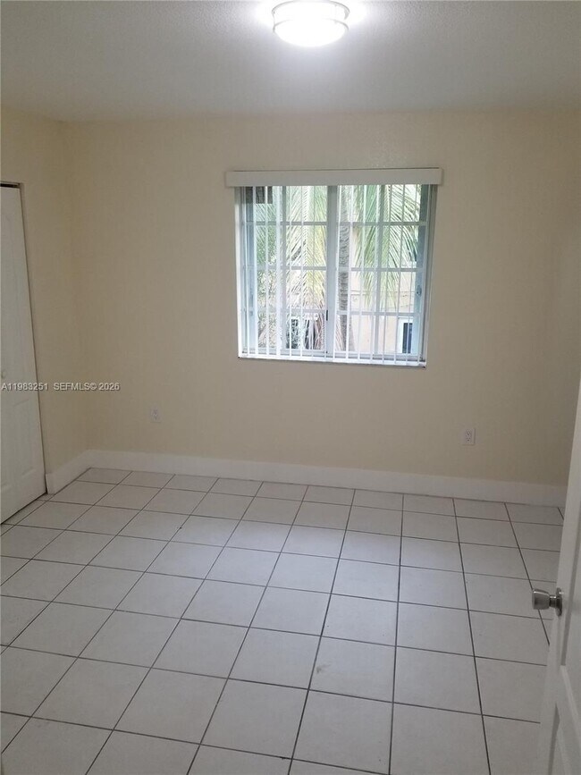 Photo - 170 NE 142nd St Unidad 3