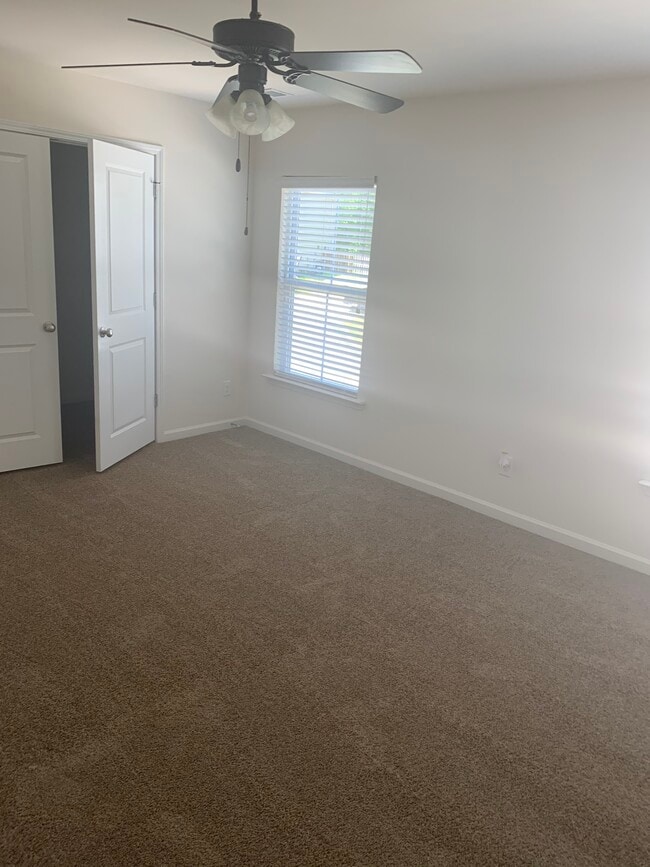 Photo - 215 Orange Pond Ct