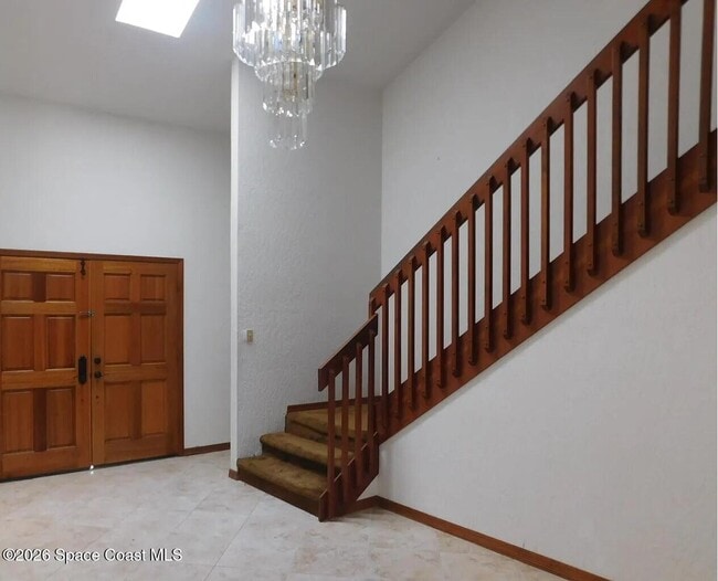 649 Woodbridge Dr