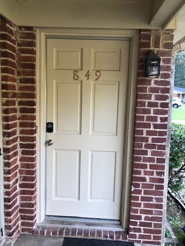 Building Photo - MOVE IN READY! NOW AVAILABLE!!! $0 SECURIT...