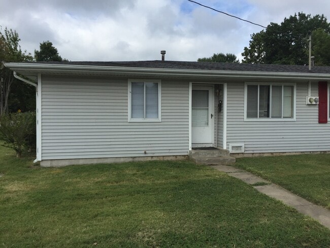 Building Photo - 409 E Downing St Unit A Rental