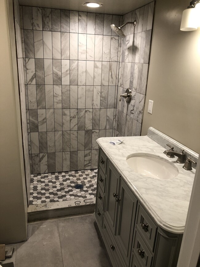 Photo - 1790 E 5725 S