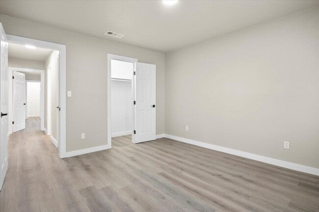 Photo - 502 Pin Tail Ln