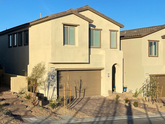Photo - MOUNTAIN VIEWS, Gently lived in 4 bedroom 2.5 Bathrooms with Loft, home is a Must See!