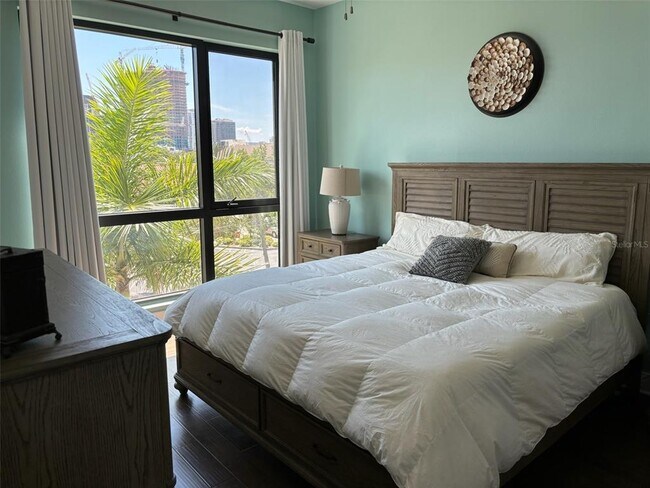 Photo - 130 8th St N