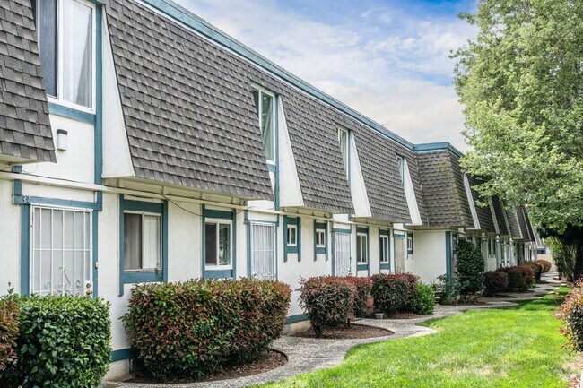 exterior - 3905 Clayton Rd