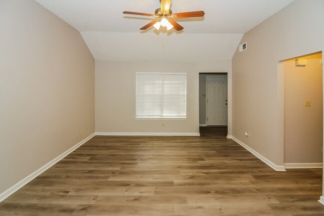 Photo - 5700 Kayla Dr