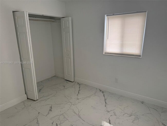 Photo - 19710 NW 46th Ave Unidad 1