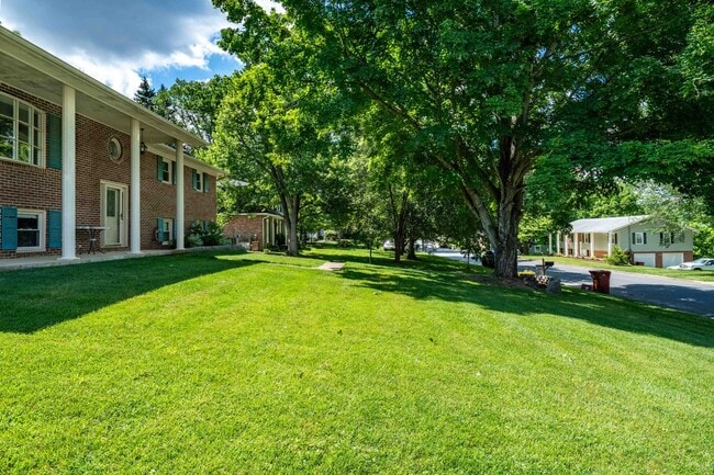 Photo - JC Rental Available. Prime location