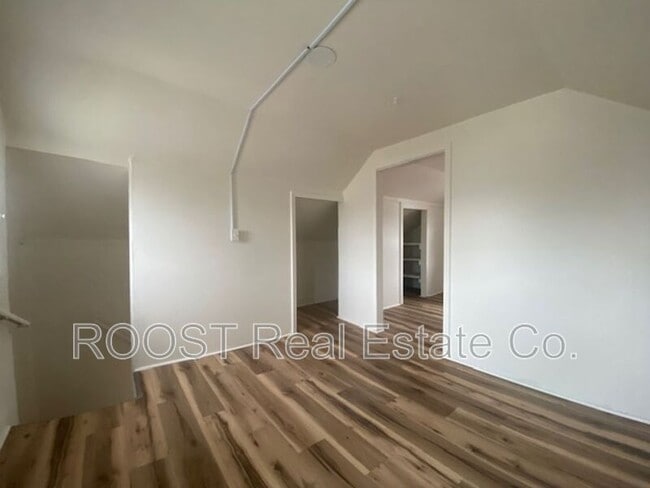 Photo - 25 Jamestown Rd