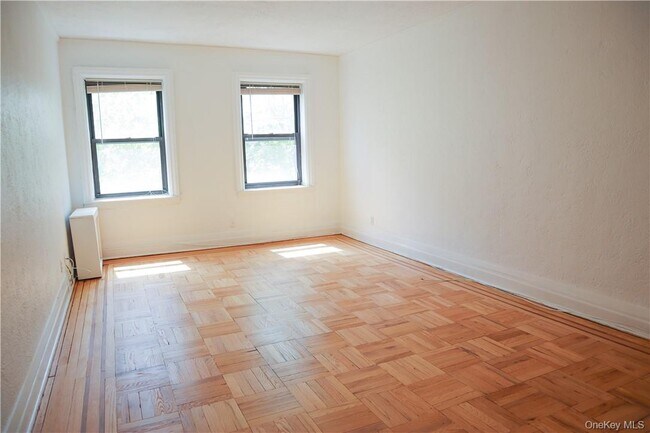 Photo - 42 Barker Ave Unidad 4C