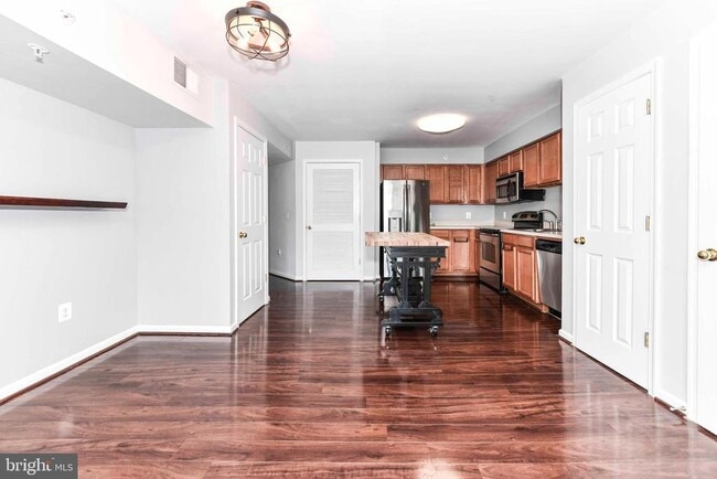 Building Photo - 2912 17th St S Unit 302