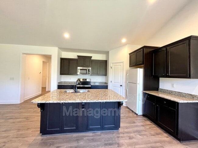 Photo - 216 Damsel St