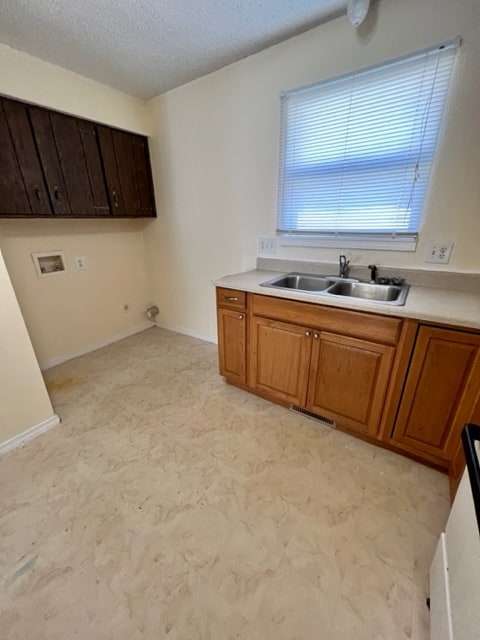 Conexión para lavadora/secadora - 2226 N Pierce Ave