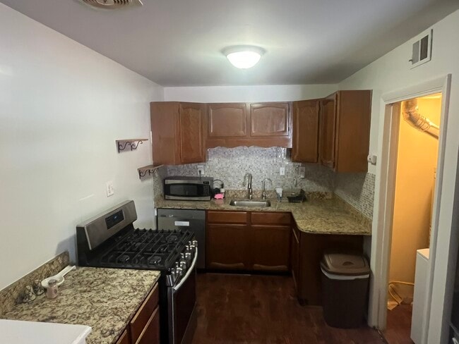 Photo - 1751 Anderson Road