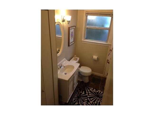 Photo - 2400 W 7th St