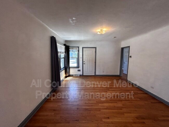 Building Photo - 2111 S Emerson St