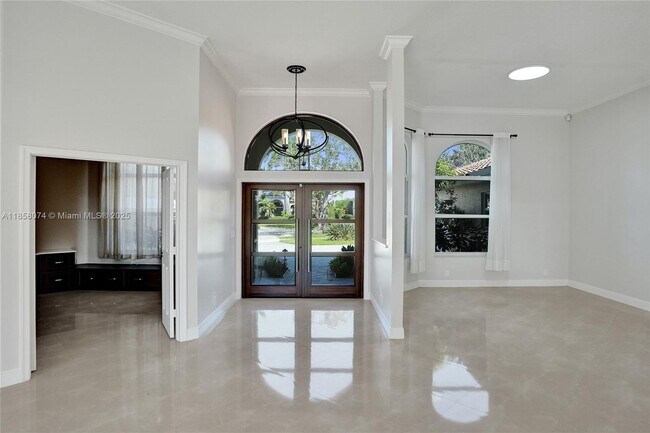 Photo - 2715 Edgewater Ct