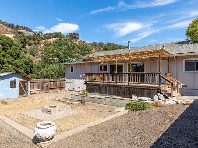 Photo - 20500 Cachagua Rd Unidad Wood House