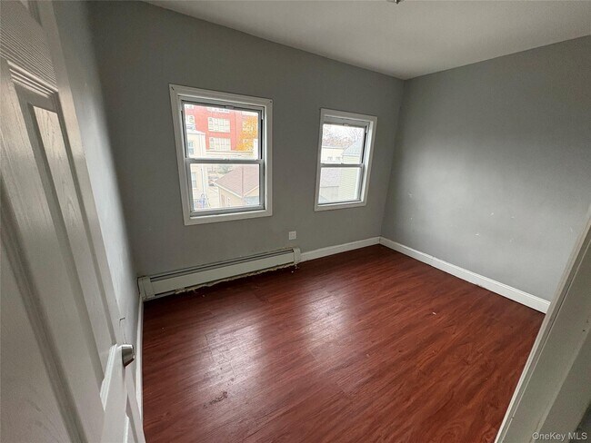 Photo - 56-33 Waldron St