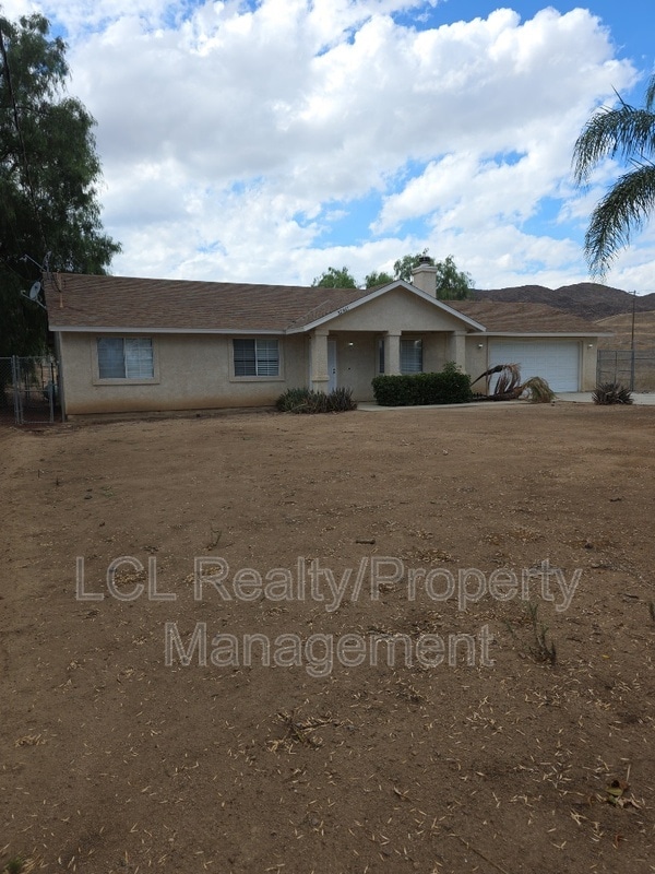 Photo - 22561 Forrest Rd