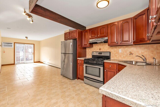 Photo - 69-21 62nd Dr