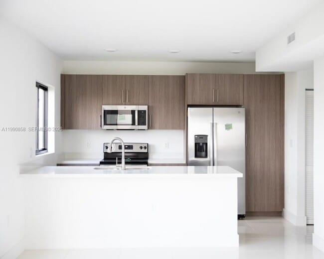 Photo - 238 NW 11th Ct