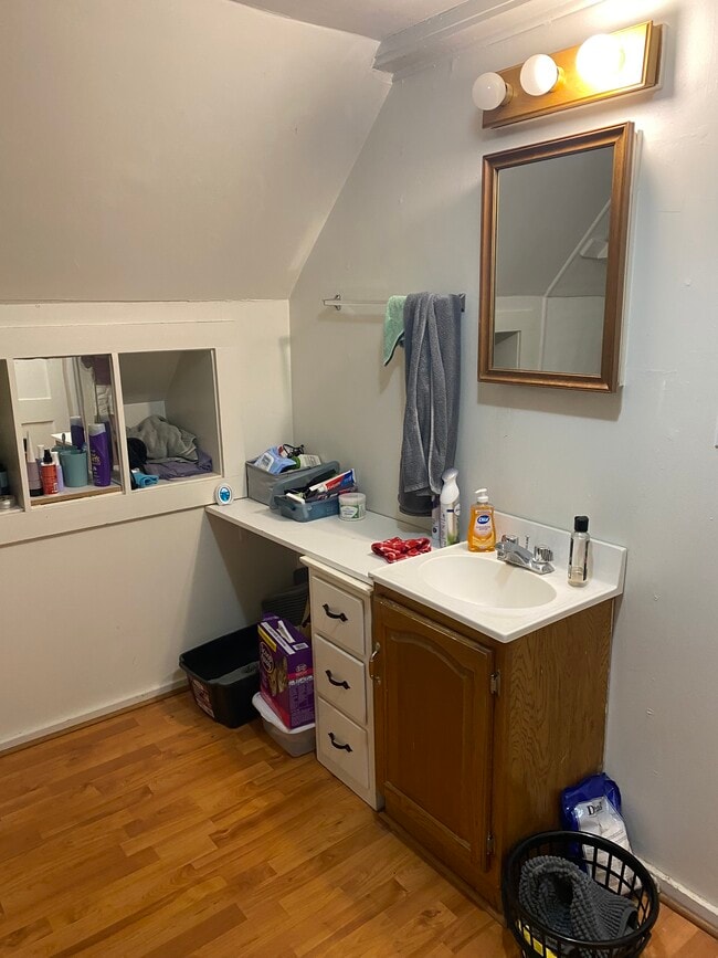 Photo - 35. W. University Street Unit 3