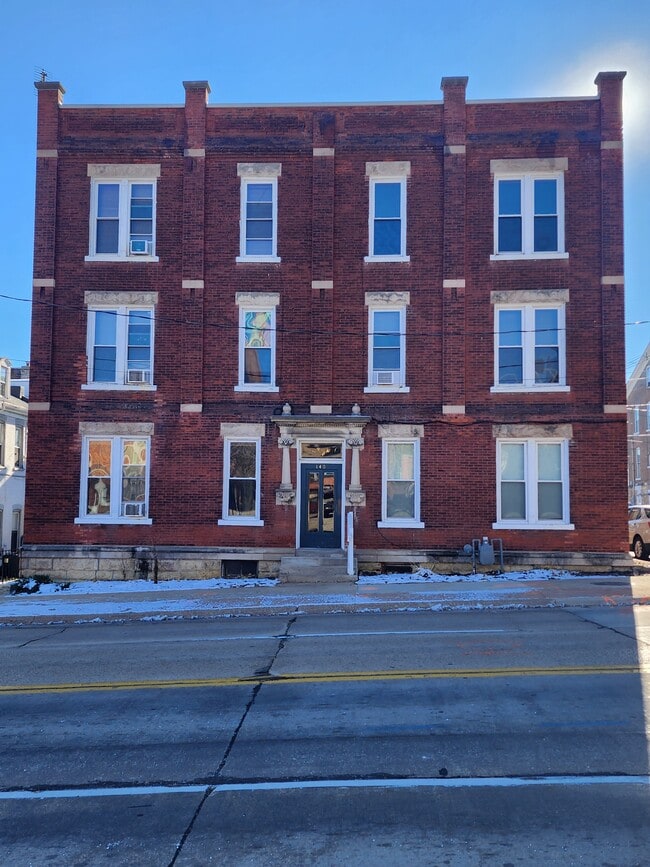 Photo - 140 Loras Blvd Unit #4