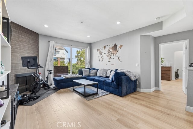 Photo - 640 W W 4th St