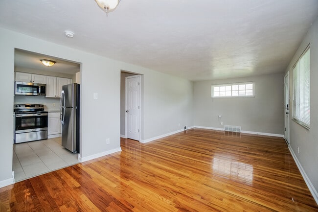 Photo - 521 California Ave