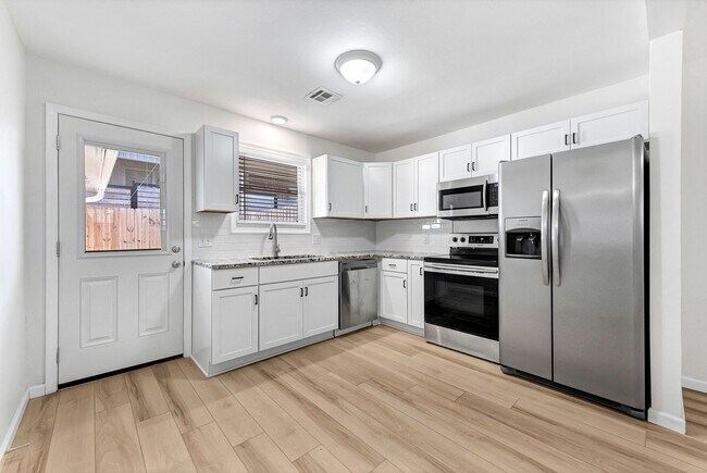 Photo - 14791-14793 Dutchmans Dr Unit 14791