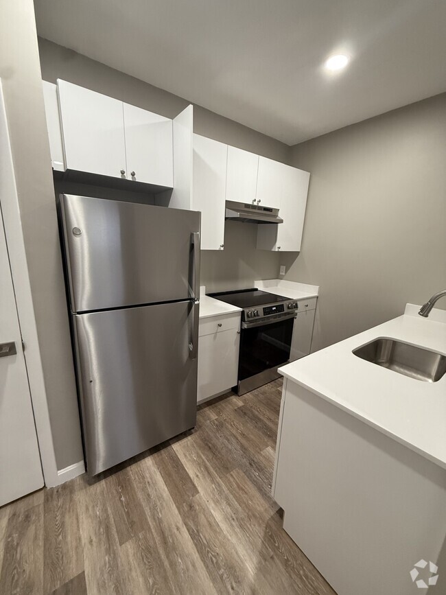 Building Photo - 50 Green St Rental