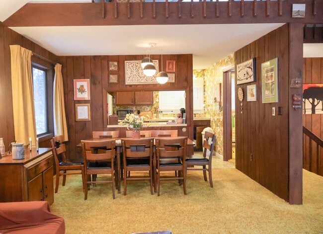 24 Troon Dr