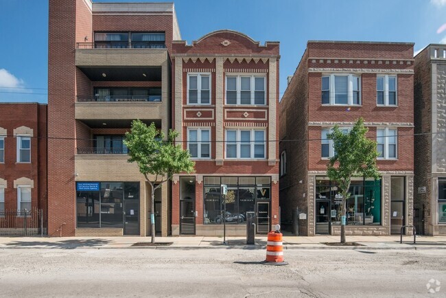 Building Photo - 2138 W Chicago Ave Unit A07C Rental