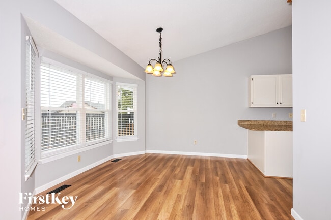 Photo - 6 Larchmont Ct